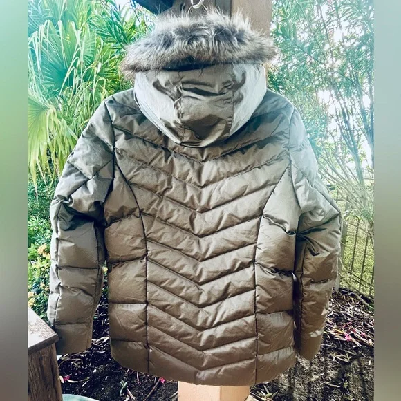 NWT EDDIE BAUER Sun Valley 650 Down Parka Jacket Fur Hood Taupe women’s Medium - Picture 4 of 15
